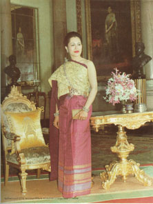 ชุดพระราชนิยม
